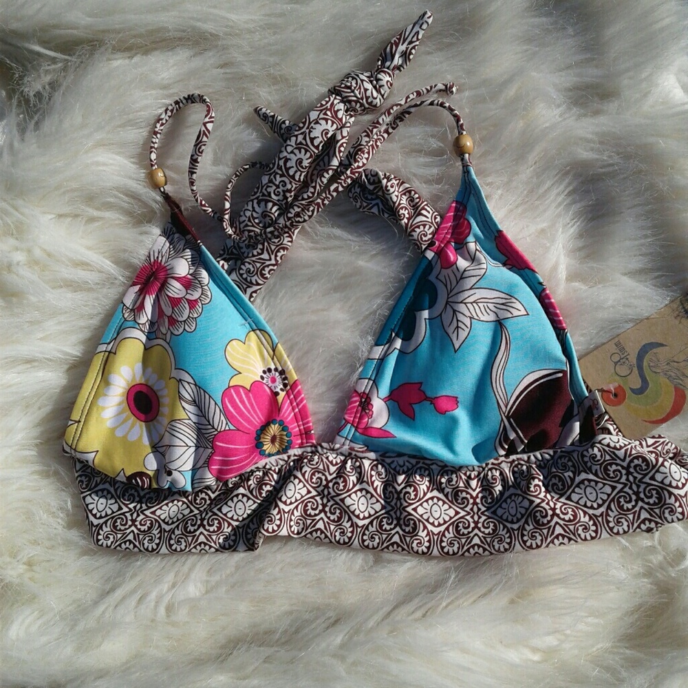 Sale today!  Ocean Pacific bikini floral top